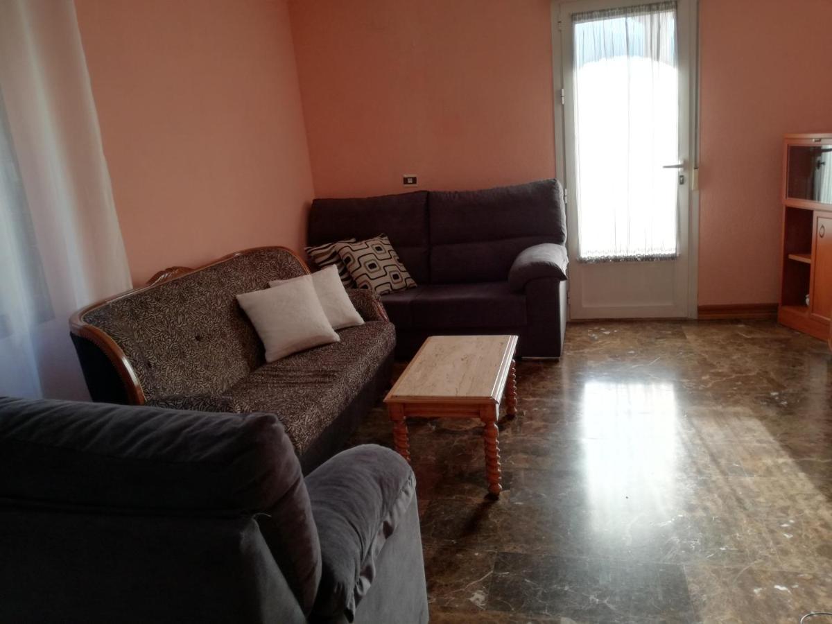 Alojamiento Romina Apartment Villanueva Del Arzobispo Exterior photo