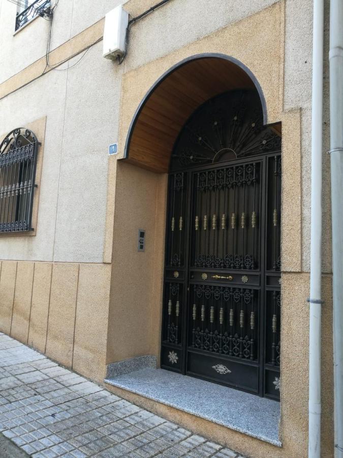 Alojamiento Romina Apartment Villanueva Del Arzobispo Exterior photo